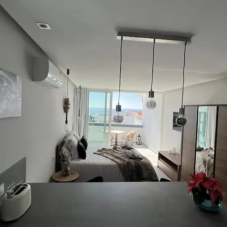 Boutique Studio, Sea Views Of Vistas And Free Wifi Lägenhet *