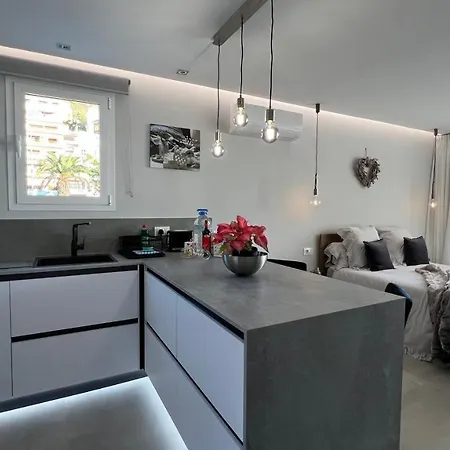 Boutique Studio, Sea Views Of Vistas And Free Wifi Apartman